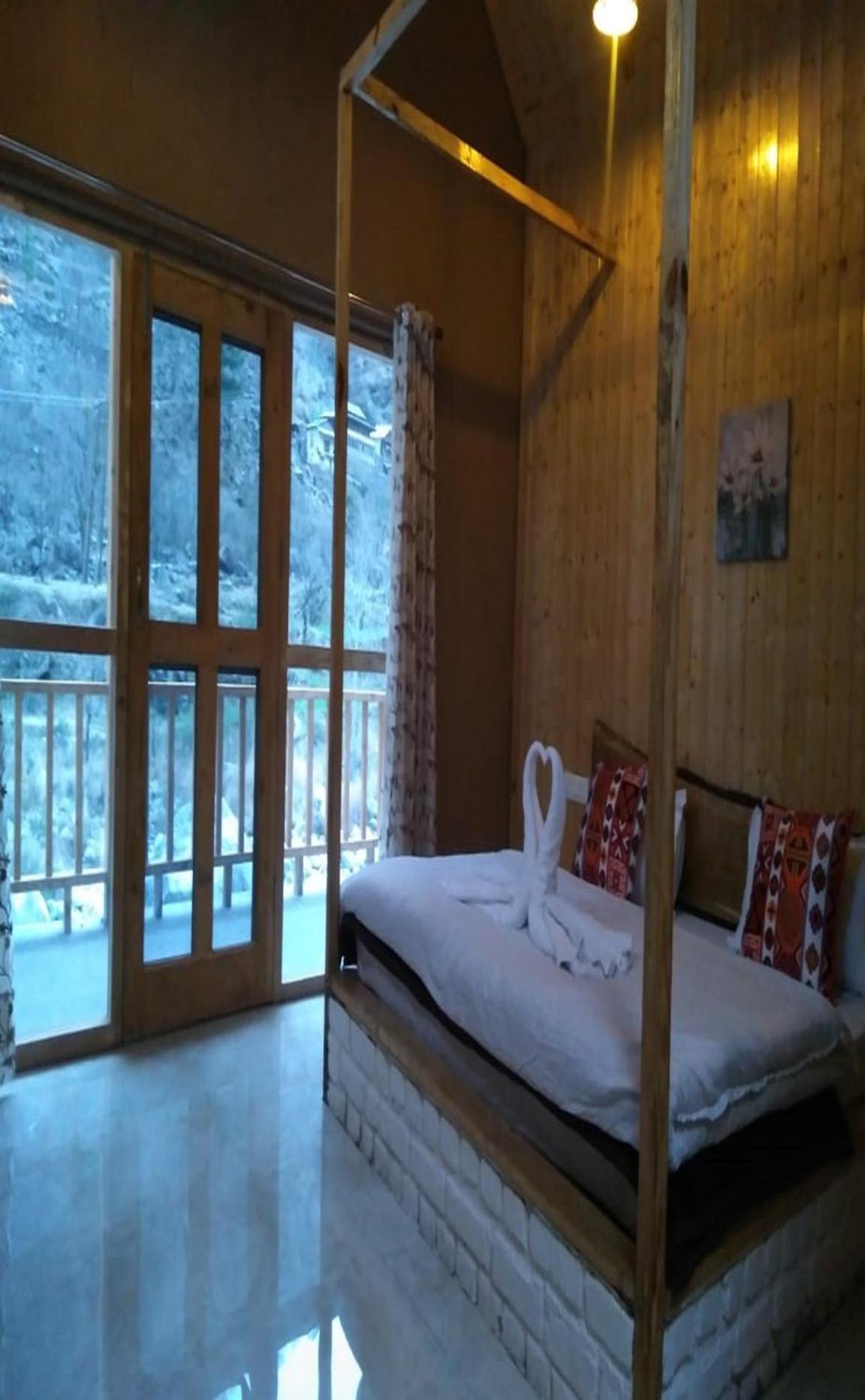 Banjār Offbeat Abodes - Tirthan Valley מראה חיצוני תמונה