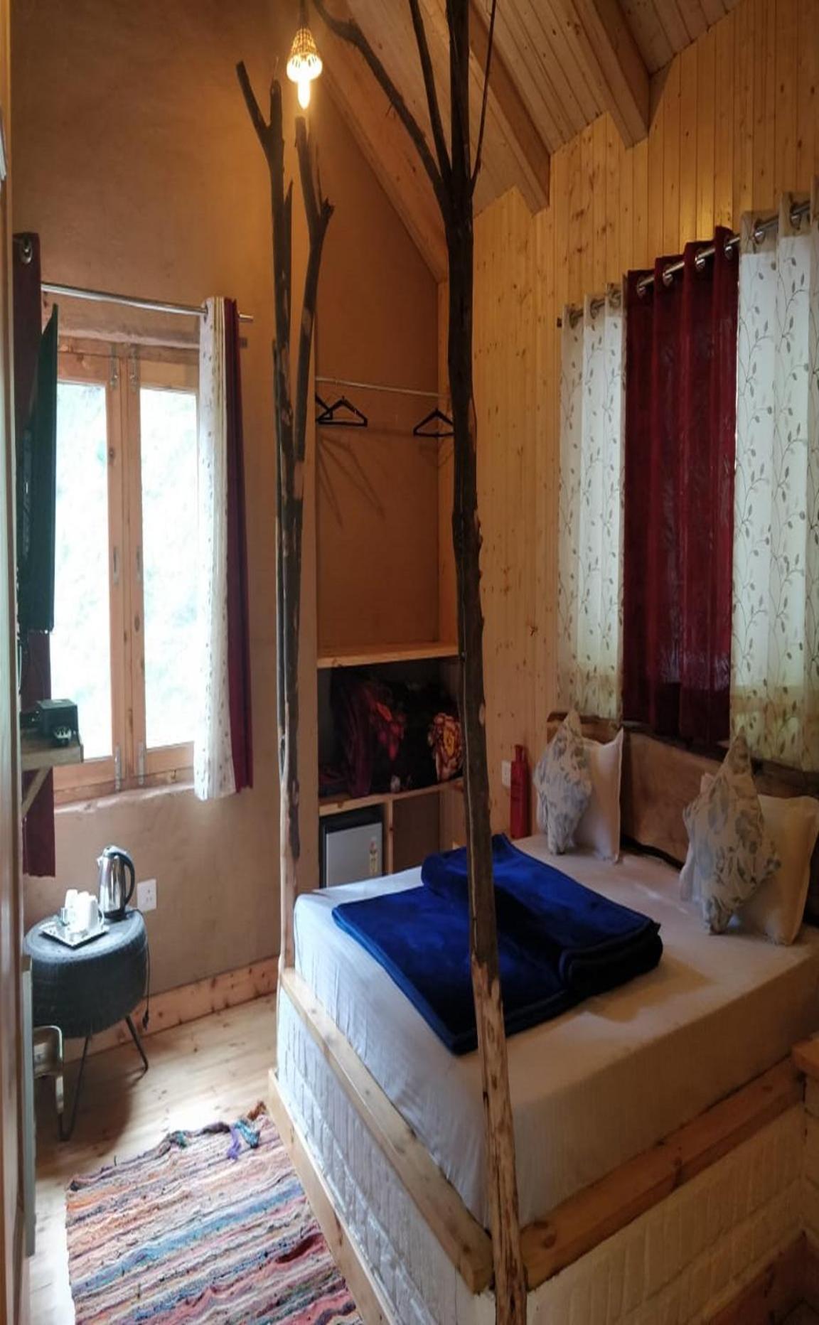 Banjār Offbeat Abodes - Tirthan Valley מראה חיצוני תמונה